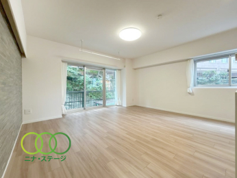  rO
kƖk̂Qʍ̌Ŗ邢rOł