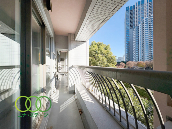  ���o���R�j�[��
�������A��W�D�W�R�u�̃��C�h�o���R�j�[