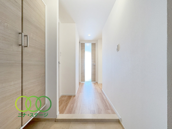  �����ց�