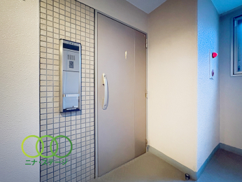  �����ց�