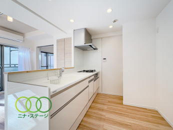  ���L�b�`����
�H��@�E�򐅋@�\�t��