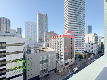  �����]��
�쐼�����o���R�j�[����̒��]