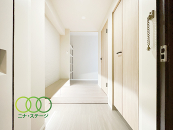  �����ց�