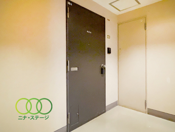  �����ց�