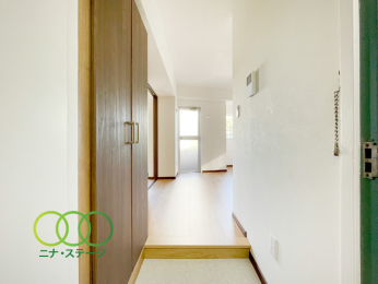  �����ց�