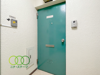  �����ց�