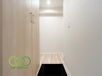  �����ց�