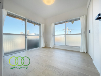  ���m����
��S�D�W���@������̂��鐼�E�k�̂Q�ʍ̌�
���[�t�o���R�j�[�֏o���܂�