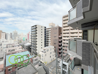  �����]��
�������o���R�j�[����̒��]