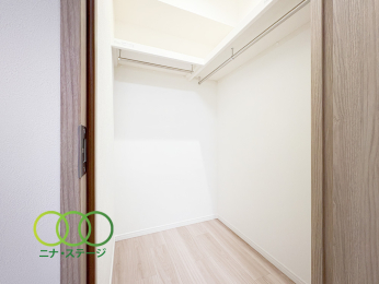  ���T�[�r�X���[���E�H�[�N�C���N���[�[�b�g��