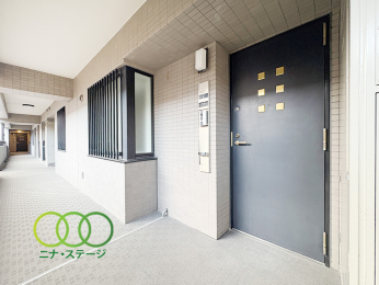  �����ց�