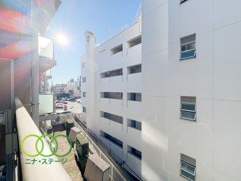  �����]��
�쐼�����o���R�j�[����̒��]