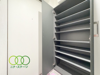  �V���[�Y�{�b�N�X