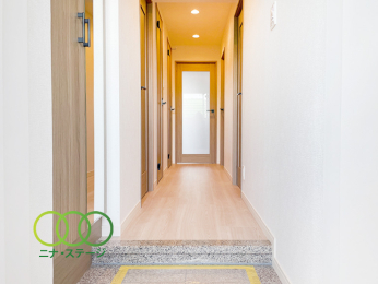  �����ց�