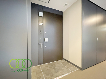  �����ց�