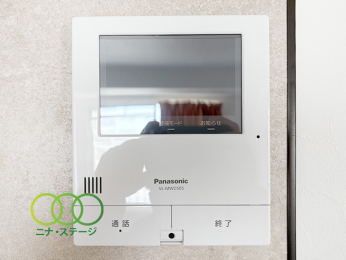  TV���j�^�[�t���C���^�[�t�H��