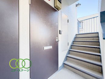  �����ց�