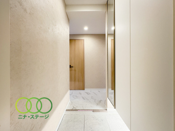  �����ց�