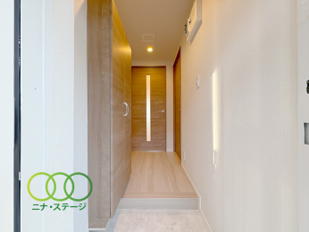  �����ց�