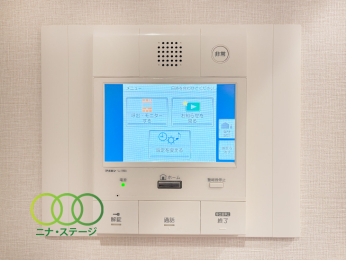  �C���^�[�z��