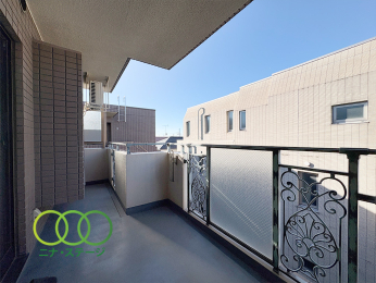  ���o���R�j�[��
�������A��P�O�D�O�X�u�̃��C�h�X�p���o���R�j�[