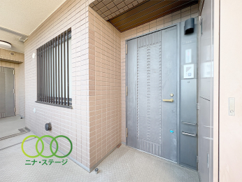  �����ց�