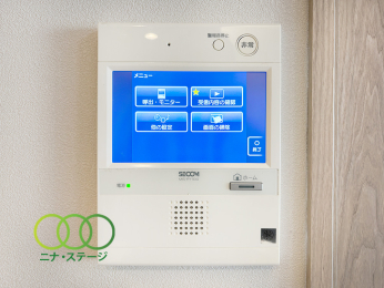  �C���^�[�z��