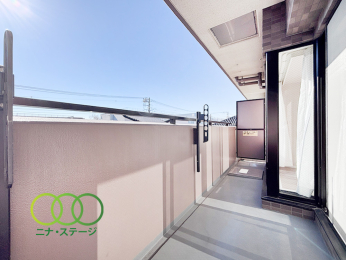  ���o���R�j�[��
������A��V�D�U�T�u�̃��C�h�o���R�j�[