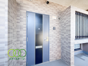  �����ց�