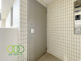  �����փh�A��