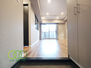  �����ց�