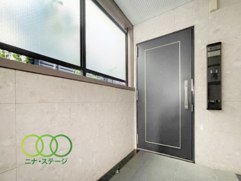  �����ց�