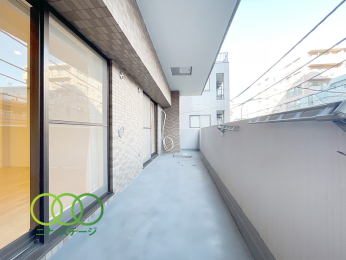  ���o���R�j�[��
�k�������A��P�R�D�U�W�u�̃��C�h�o���R�j�[