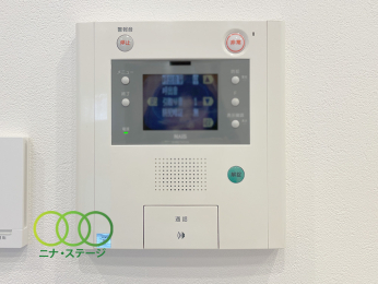  ���������j�^�[�z����