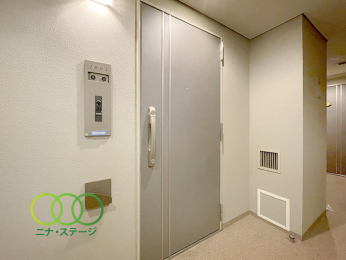  �����փh�A��