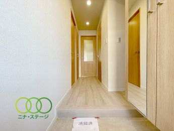  �����ց�