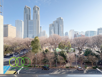  �����]��
�������o���R�j�[����̒��]