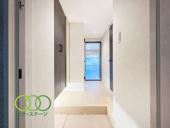  �����ց�