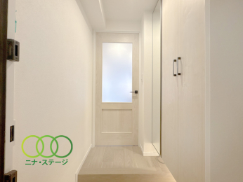  �����ց�