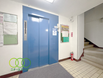  ���G���x�[�^�[��