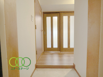  �����ց�