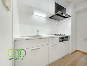  ���L�b�`����
�Q�O�Q�U�N�P�����t�H�[����