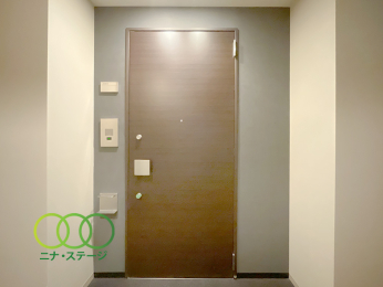  �����փh�A��