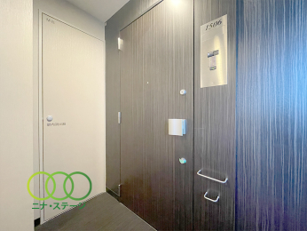  �����փh�A��