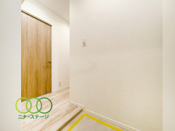  �����ց�