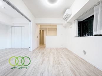  �����r���O��
�쐼�Ɠ쓌�̂Q�ʍ̌��Ŗ��邢���r���O�ł�