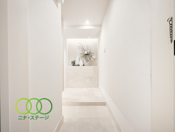  �����ց�