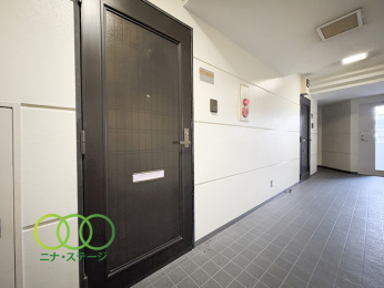  �����ց�