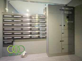  ��z�{�b�N�X�E���[���{�b�N�X