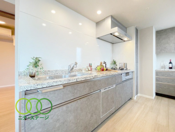  ���L�b�`����
�H��@�E�򐅋@�\�t��